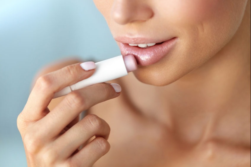 8 Lip Balm Murah Untuk Bibir Kering Pecah Pecah Womantalk