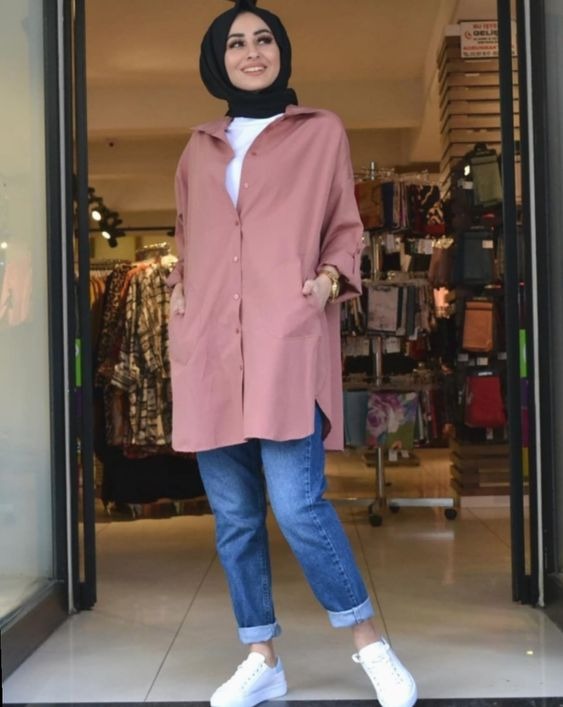 Ootd Celana Jeans Abu Abu - Tampil dengan Mini Dress Itu Tetap Bisa