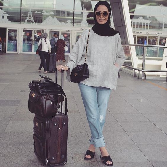 10 Inspirasi OOTD Hijab Celana Jeans Boyfriend Yang ...