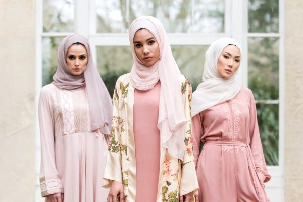 Panduan Memilih Pakaian Untuk Hijaber Sesuai Dengan Bentuk Tubuh Womantalk