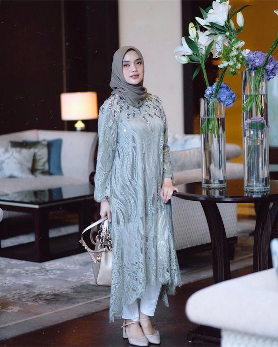 8 Model Gaun Pesta Muslimah Yang Elegan Untuk Hijaber Ke Kondangan Womantalk