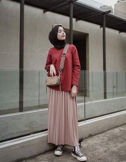 7 Tips Padu Padan Rok Plisket Warna Pink Salem Untuk Hijaber Tampil Kalem Womantalk