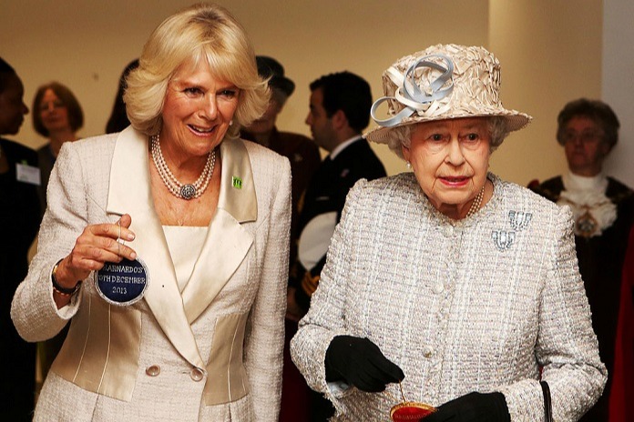 Benarkah Ratu Elizabeth Akan Turun Takhta Di Usia 95 Dan Mempersiapkan Camilla Jadi Ratu Inggris Berikutnya Womantalk