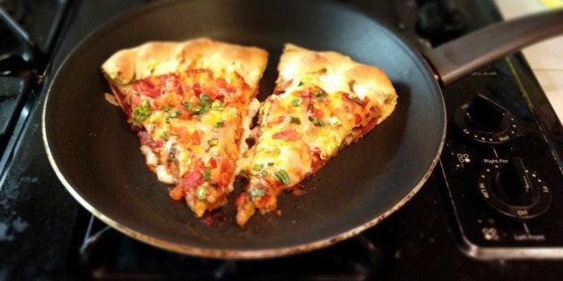 Ternyata Cara Terbaik Memanaskan Pizza Bukan Menggunakan Microwave Womantalk