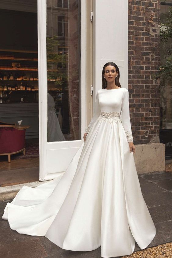 8 Gaun Pengantin Modern Lengan Panjang Termasuk Dari Bahan Brokat Yang Mewah Womantalk