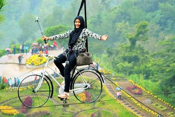 5 Wisata Alam Indah Yang Wajib Didatangi Saat Libur Lebaran