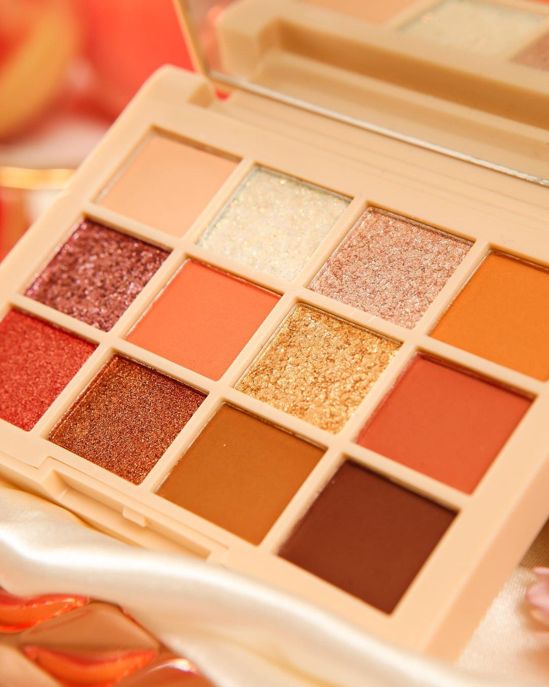 3 Rekomendasi Eyeshadow Palette Lokal Terbaru Dan Terlengkap Womantalk
