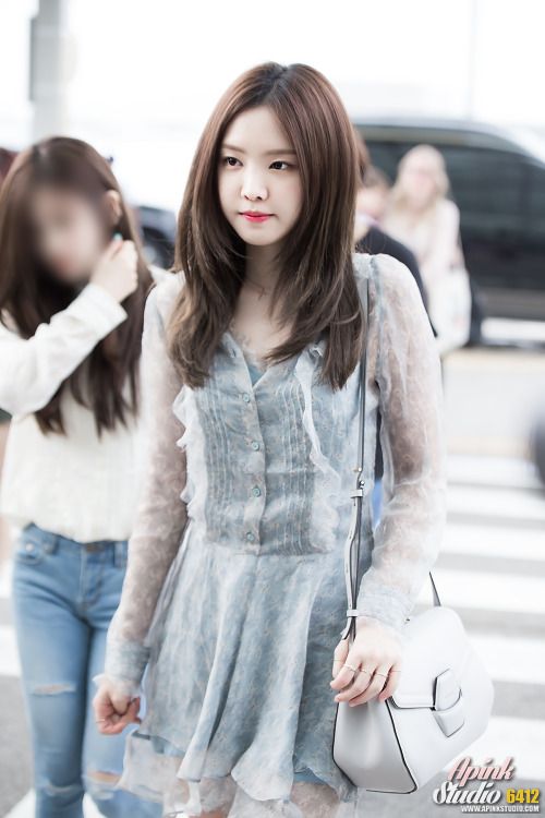 7 Model Rambut Oval Layer Tercantik Ala Perempuan Korea - Womantalk