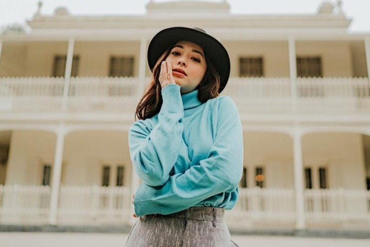 Pakai 5 Benda Ini Untuk Gaya Liburan Sekeren Nikita Willy Womantalk