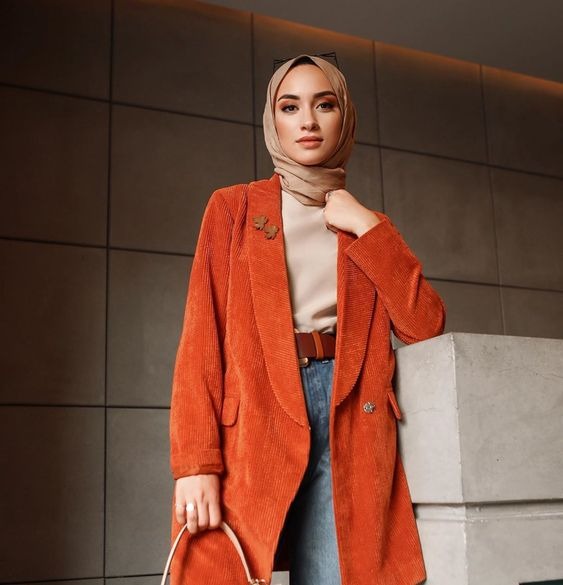 10 Warna Baju Yang Cocok Dengan Oranye Termasuk Untuk Hijaber Womantalk Cari produk kain batik lainnya di tokopedia. 10 warna baju yang cocok dengan oranye