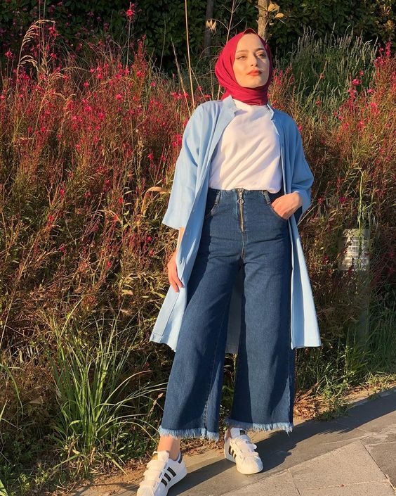 10 OOTD Hijab  Kasual Celana Jeans  yang Stylish dan 