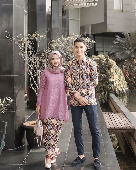 26 Ide Referensi Baju Kondangan Batik Couple Trending Mentahanku