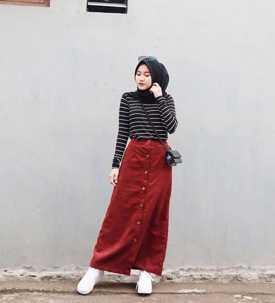 OOTD Hijab Rok, OOTD 5 Tips Hijab dan rok dengan detail kancing