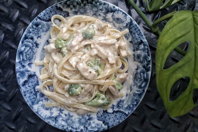 Resep Praktis Chicken Broccoli Alfredo Womantalk