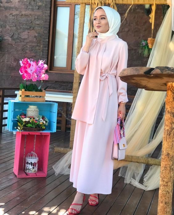 10 OOTD Hijab Untuk Tubuh Mungil Agar Terlihat Tinggi dan ...