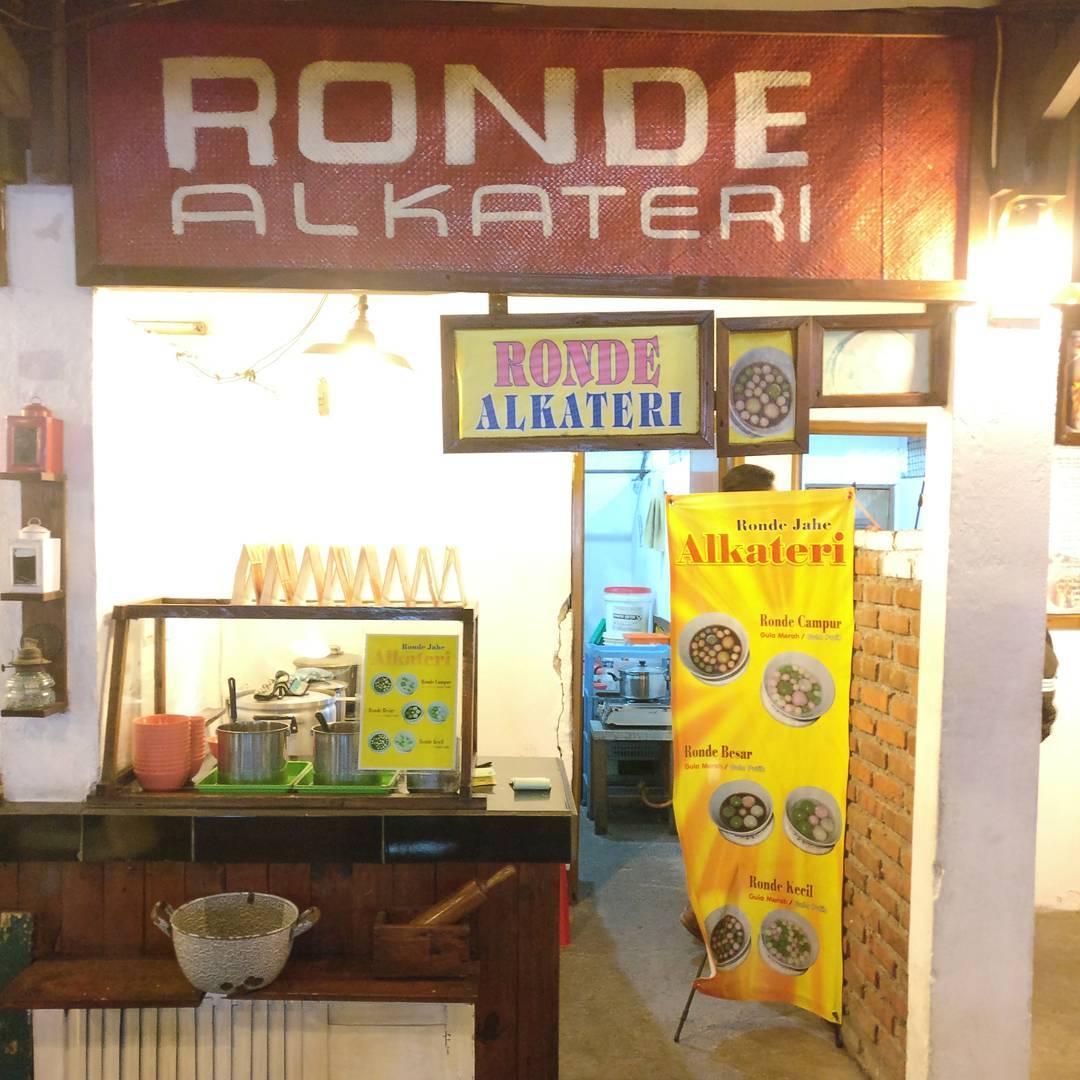 7 Kuliner Tempo Dulu di Bandung, dari Warung Kopi sampai Lontong Kari