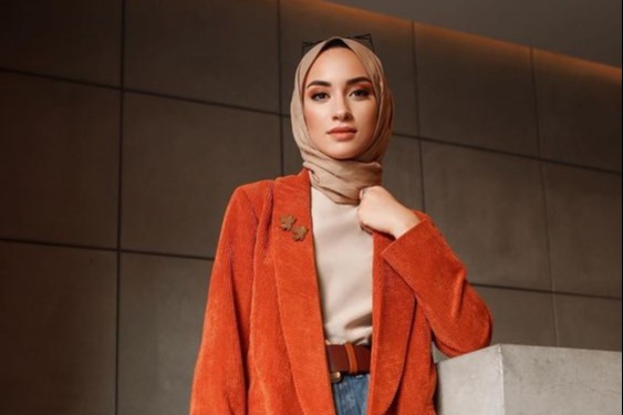 10 Perpaduan Warna Baju Orange Hijaber Yang Cocok - Womantalk