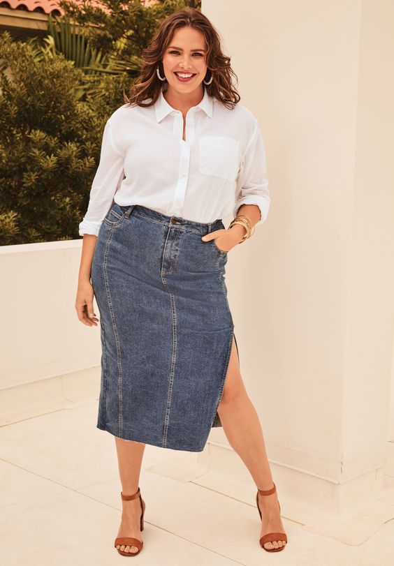 7 Tips Gaya Rok Jeans Simpel Untuk Tutupi Perut Buncit - Womantalk