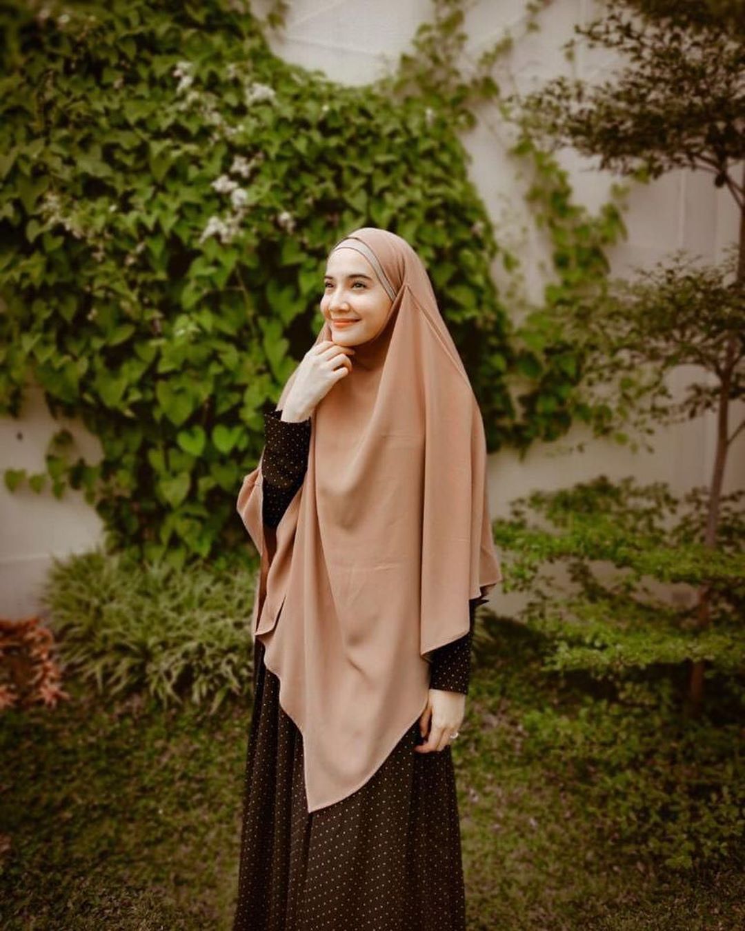 Jilbab Hitam  Pink Banget  Ini 9 Warna  Hijab Yang Cocok 