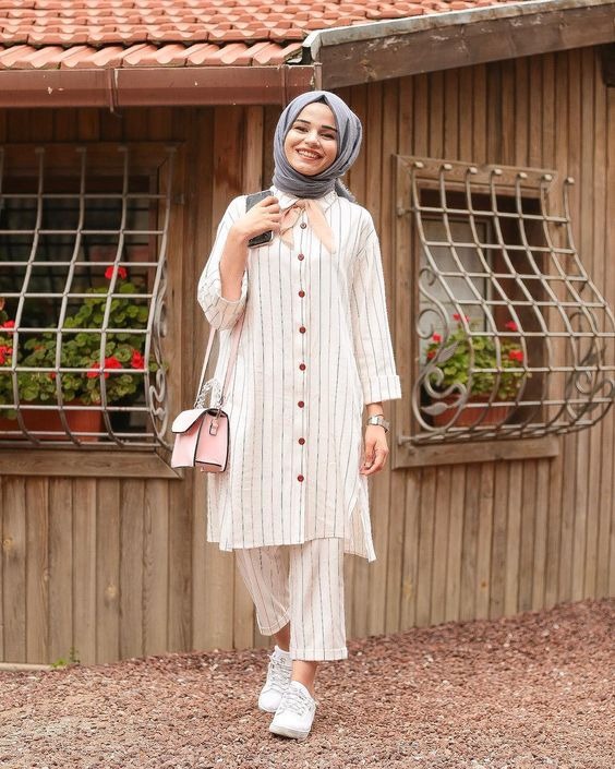 9 OOTD Hijab  Dengan Baju Putih  Cocok untuk  Lebaran Womantalk