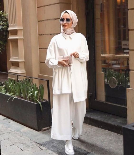 9 OOTD Hijab  Dengan Baju Putih  Cocok untuk Lebaran Womantalk